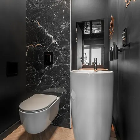 Apartment Margi Velvet 13th Floor Led Ceiling Bath Pool *